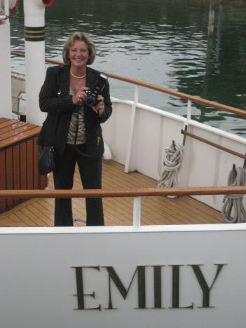 Emily 006.jpg   22kb   26.03.2021 22:37:36